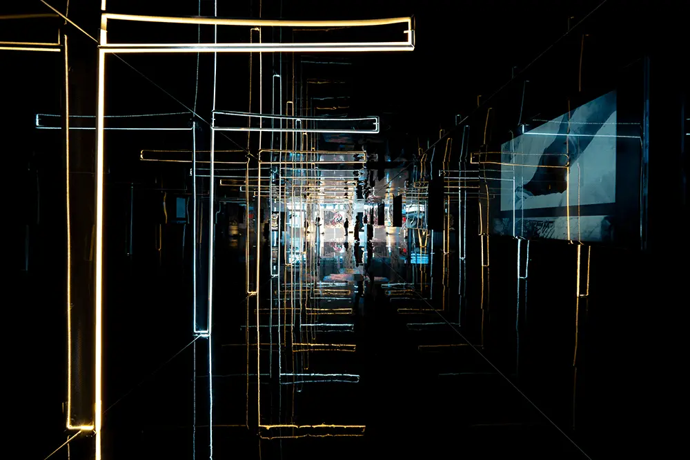 tunnel immersif  Tunnel immersif construit avec une structure en aluminium et toile tendue