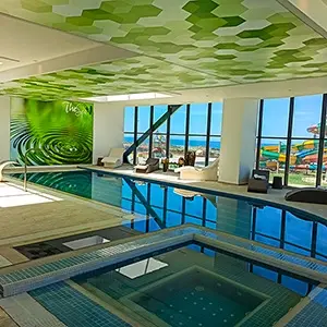 plafond tendu dercavo dans complexe touristique  Dercavo plafond tendu